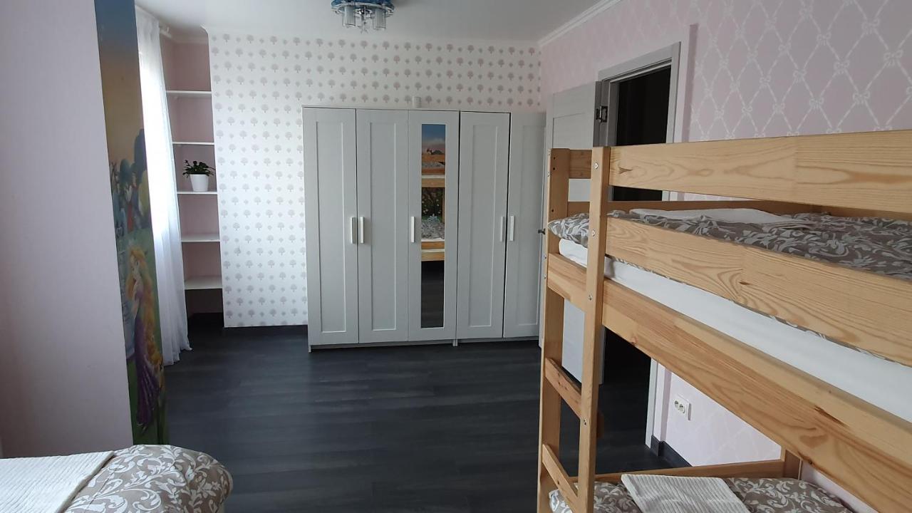 Appartement Avec Parking Gratuit Proche De Village De Marque Bourgoin-Jallieu ภายนอก รูปภาพ